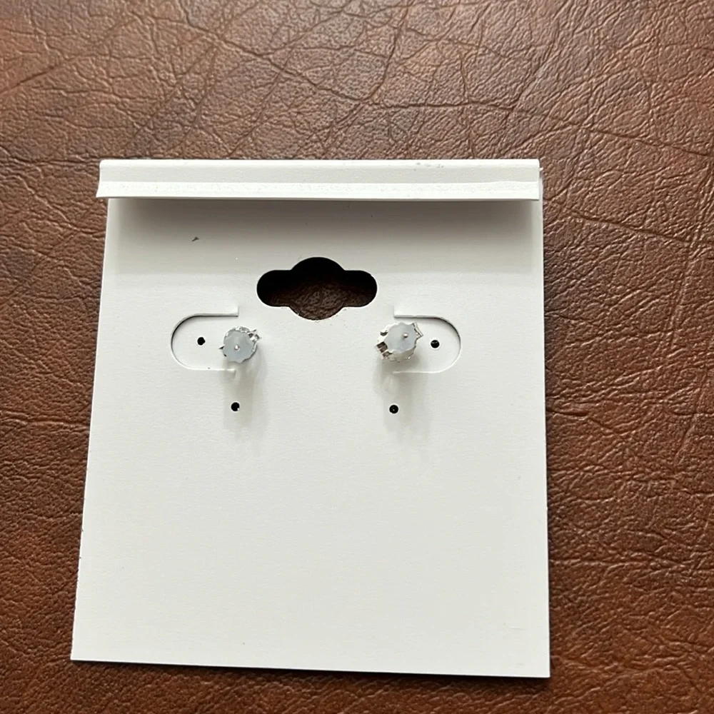 Fine Silver Plated Marcasite Dangling Earrings
Pierced ears only . - Picture 2 of 4
